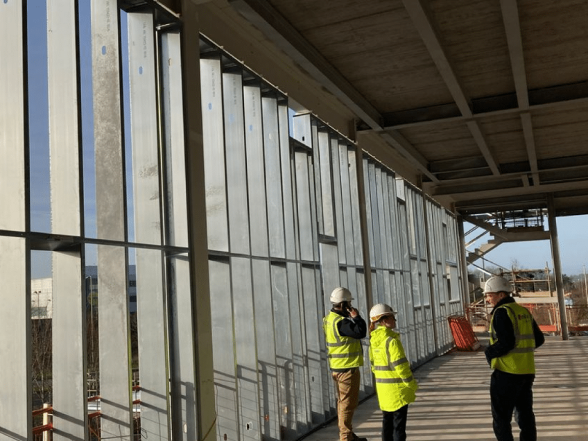 🚧 🔨 Construction Update! Further progress is being made by Willmott Dixon at the Sterile Services Department (SSD) and Aseptic Pharmacy site in Southampton.  Concrete and structural topping pours are back on track after the cold weather. The first roof covering works have progressed rapidly, alongside the external wall structural works. An additional site entrance enhances access and safety for everyone involved.  The SSD will be a specialist facility t